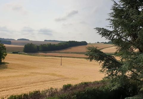 Others Property With 4 Bedrooms in Morsains, With Enclosed Garden