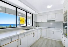 Others 5 Victoria Square 2 Bed Ocean View