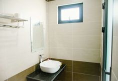 อื่นๆ 6 Queenie Hostel