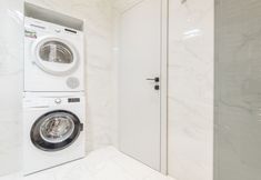 Others 7 Luxury Apartment by Hi5 - Szent István Suite