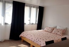 Others 4 Studio in Argenteuil, With Wifi