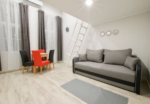 Others Standard Apartment by Hi5 - Csengery 3.