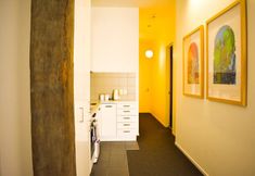 Others 7 Light-filled 2 Bedroom Abode in Heart of the City