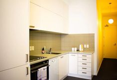 Others 6 Light-filled 2 Bedroom Abode in Heart of the City