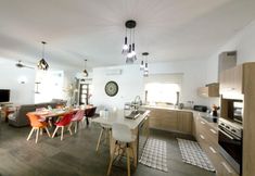 Others 6 Villa With 4 Bedrooms in Pointe aux Sables, Port Louis, With Private Pool, Enclosed Garden and Wifi - 800 m From the Beach