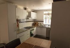 Others 7 Bright And Spacious 2 Bedroom Apartment In Windsor