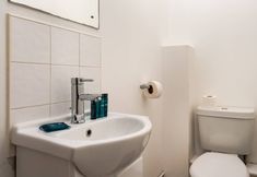 Others 3 Large 3BR Flat in Canary Wharf for up to 6