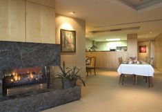 Lain-lain 6 Ascot Parnell