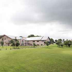 Oak Royal Hotel1 , 飯店海恩德本区