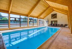 Others 6 House With 4 Bedrooms in Villentrois-faverolles-en-berry, With Indoor Pool, Enclosed Garden and Wifi