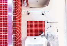 Lain-lain 4 Charming 1BR Home in West London - 4 Guests!