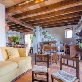 Trescador 1, 酒店 埃斯特伦克斯