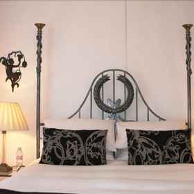 The White House 1, Hotel Tonbridge and Malling District