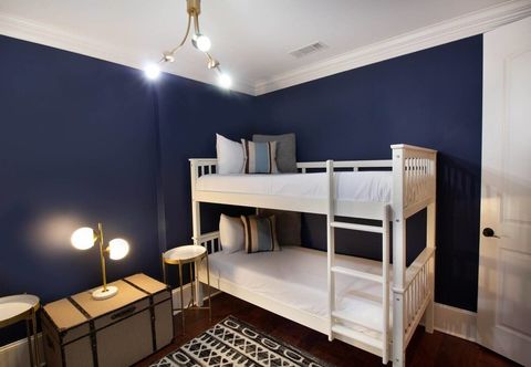 Others Impressive 3br/2.5ba in Historic Treme by Domio