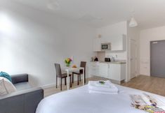 Others 3 Modern, Bright 1BR Studio in Liverpool!