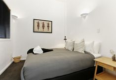Others 4 Gorgeous Designer 2 Bedroom in CBD