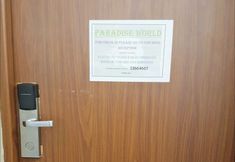 Others 4 Paradise World