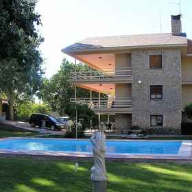 Casa Rural Los Halcones 1, Hotel Segovia