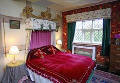 Others 4 Luxurious hideaway for four in one of the finest Elizabethan gatehouse