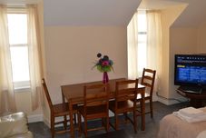 Lain-lain Capital Apartment