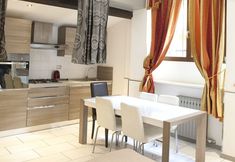 Others 2 Venezia Residence