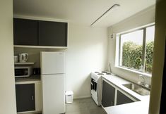 Others 4 Simple Guest House - Great Location