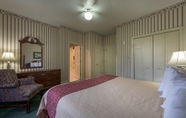 Bedroom 3 Red Roof Inn & Suites Albany, GA