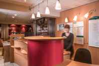 Bar, Cafe and Lounge ibis Carcassonne Centre la Cité