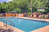 สระว่ายน้ำ Comfort Inn Pensacola - University Area
