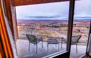 Bedroom 5 Quality Inn View of Lake Powell - Page