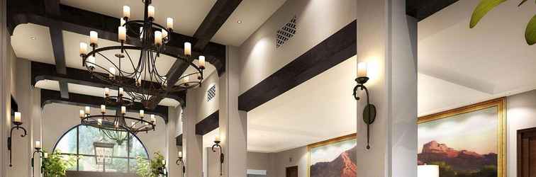 Lobby Embassy Suites by Hilton Scottsdale Resort