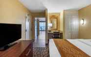 Bilik Tidur 5 Coastal Hotel and Suites Virginia Beach Oceanfront