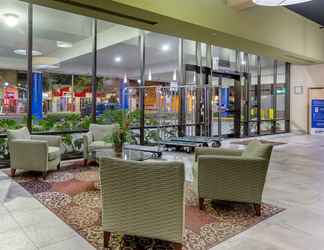 Lobby 2 Coastal Hotel and Suites Virginia Beach Oceanfront