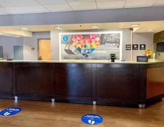 Lobby 2 Hampton Inn Champaign/Urbana