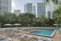 Swimming Pool Hyatt Regency Miami