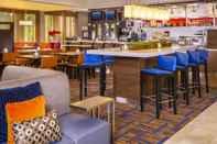 Bar, Cafe and Lounge Courtyard by Marriott Charlottesville