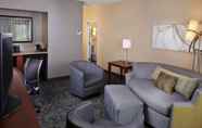 Common Space 7 Courtyard by Marriott Charlottesville