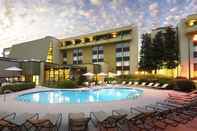 Kolam Renang Doubletree by Hilton Columbia, SC