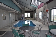 Swimming Pool Super 8 by Wyndham Petoskey