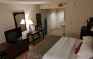 Bilik Tidur 4 Ramada Hotel & Conference Center by Wyndham Greensburg