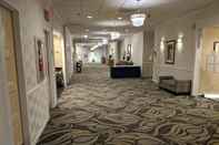 Lobby Ramada Hotel & Conference Center by Wyndham Greensburg