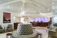 Lobby Delta Hotels by Marriott Swansea