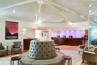 Lobi 4 Delta Hotels by Marriott Swansea