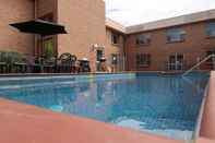 Swimming Pool Southgate Motel