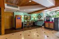 Lobby Bamboo Waikiki Hotel