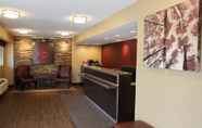 Sảnh chờ 3 Red Roof Inn PLUS+ Pittsburgh South - Airport
