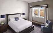 Phòng ngủ 7 Fairmont Hotel Macdonald