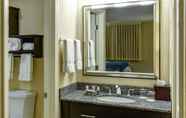 In-room Bathroom 6 Port Inn & Suites Kennebunk, Ascend Hotel Collection