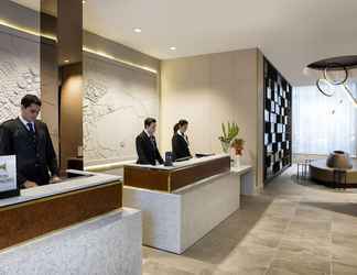 Lobby 2 Hilton Edinburgh Carlton