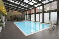 Kolam Renang DoubleTree by Hilton Philadelphia Center City